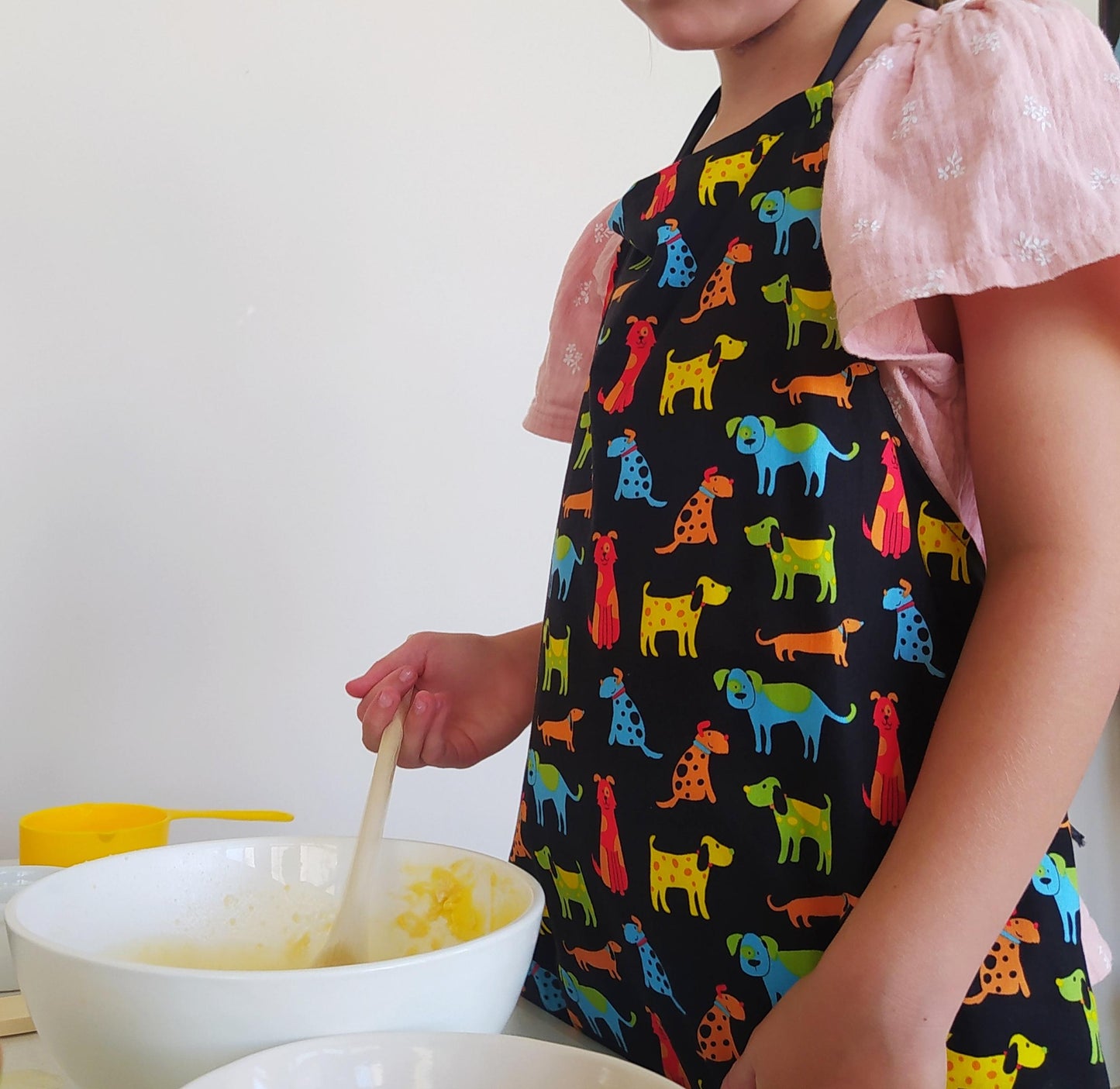 Children's Apron - Dogs Happy Paws